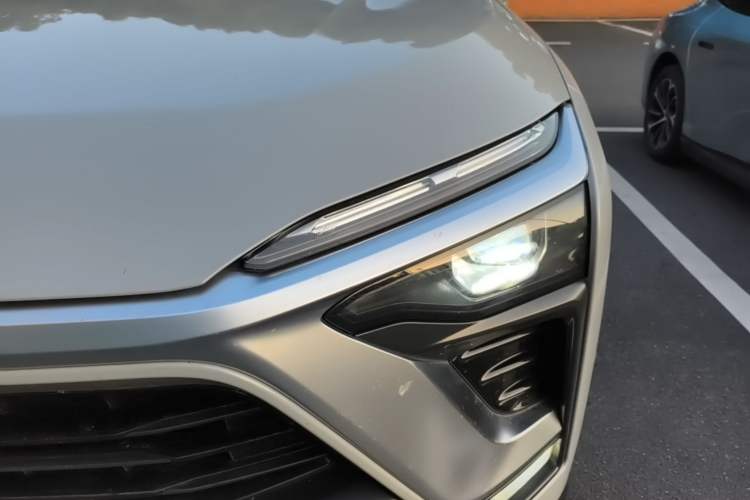 Used Nio ES8 2018 Founder Edition Left Front Headlight