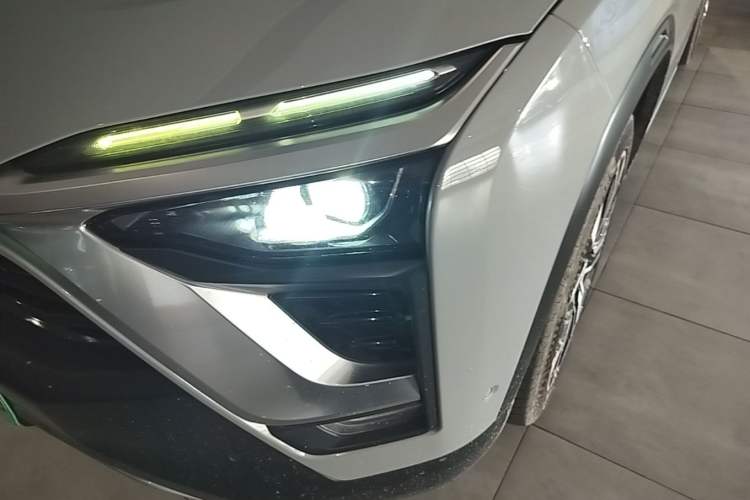 Used Nio ES8 2018 355 km Base Version 7-Seater Edition Left Front Headlight