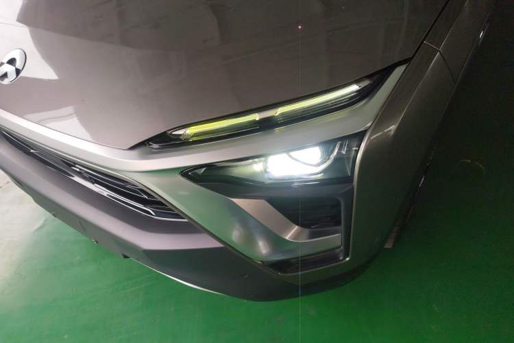 Used Nio ES8 2018 355 km Base Version 7-Seater Edition Left Front Headlight