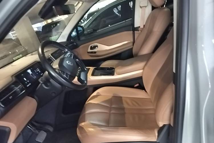 Used Nio ES8 2018 355 km Base Version 7-Seater Edition Left Front Seat