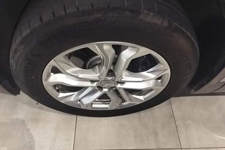 Used Nio ES8 2018 355 km Base Version 7-Seater Edition Left Front Wheel Hub