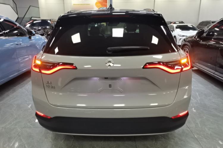 Used Nio ES8 2018 355 km Base Version 7-Seater Edition Rear