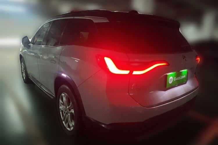 Used Nio ES8 2018 355 km Base Version 7-Seater Edition Rear Left 45 Deg