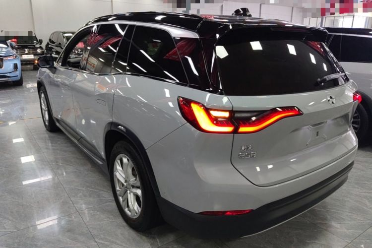Used Nio ES8 2018 355 km Base Version 6-Seater Edition Rear Left 45 Deg
