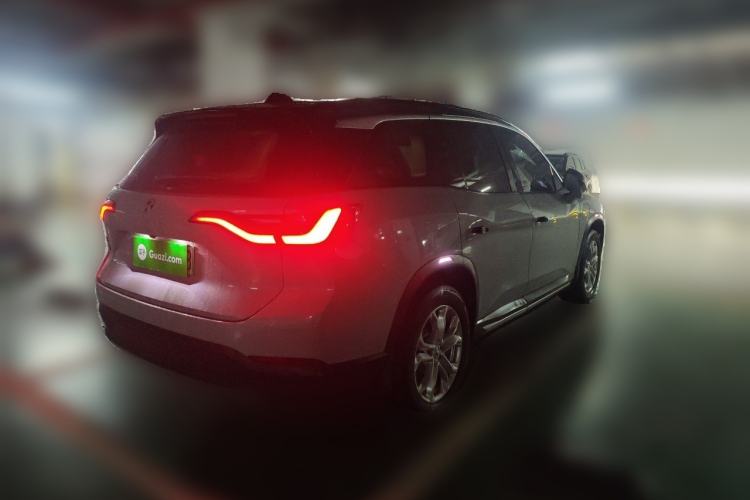 Used Nio ES8 2018 355 km Base Version 7-Seater Edition Rear Right 45 Deg