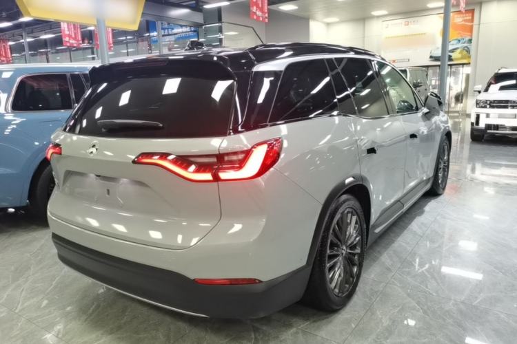 Used Nio ES8 2018 355 km Base Version 7-Seater Edition Rear Right 45 Deg