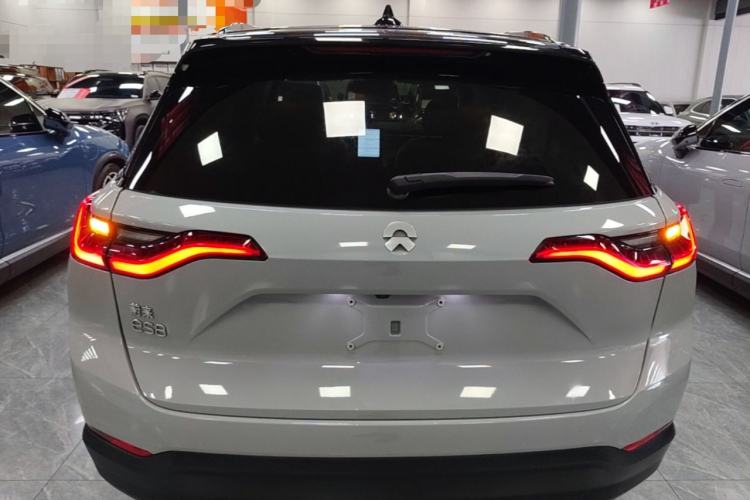 Used Nio ES8 2018 355 km Base Version 6-Seater Edition Rear