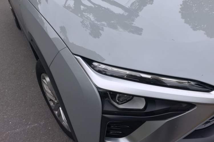 Used Nio ES8 2018 355 km Base Version 6-Seater Edition Right Front Headlight