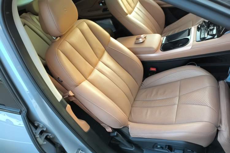 Used Nio ES8 2018 Founder Edition Right Front Seat
