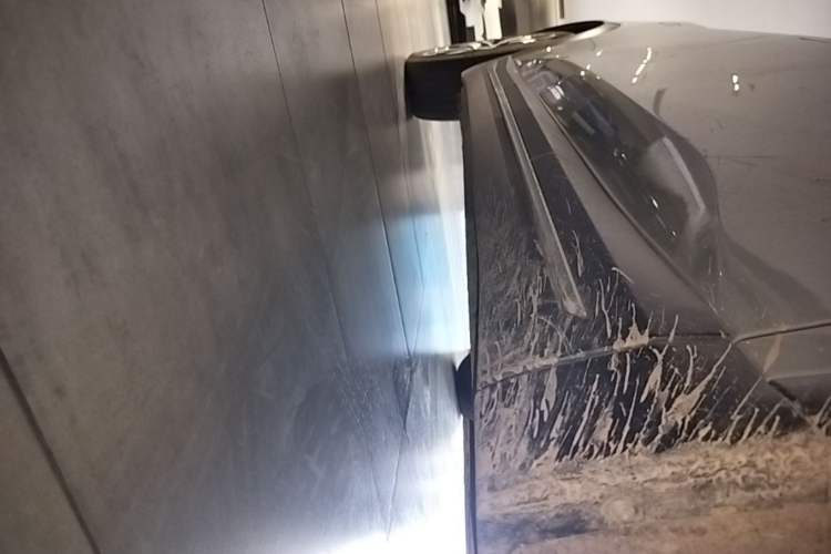 Used Nio ES8 2018 355 km Base Version 7-Seater Edition Right Side Sill
