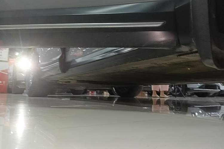 Used Nio ES8 2018 355 km Base Version 6-Seater Edition Right Side Sill