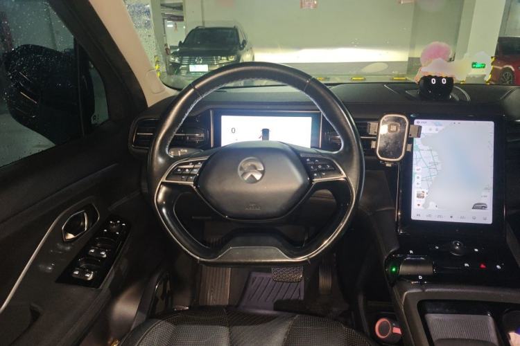 Used Nio ES8 2018 355 km Base Version 7-Seater Edition Steering Wheel
