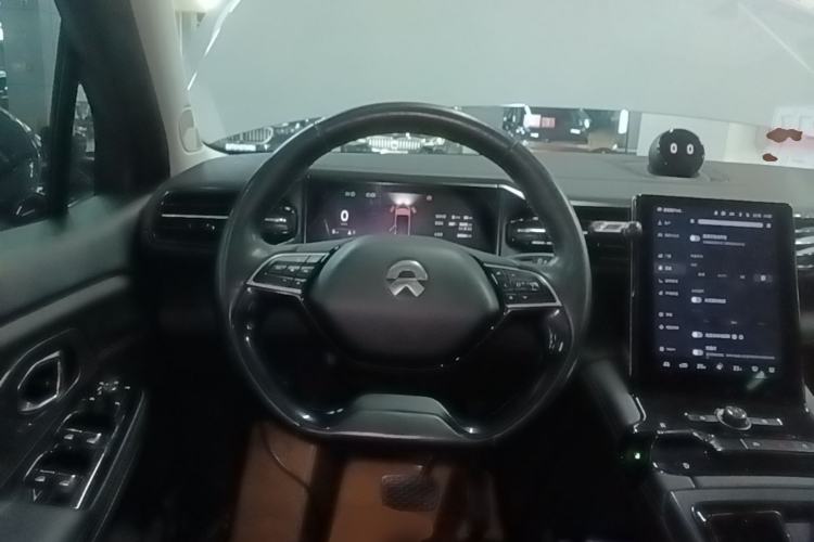 Used Nio ES8 2018 355 km Base Version 6-Seater Edition Steering Wheel