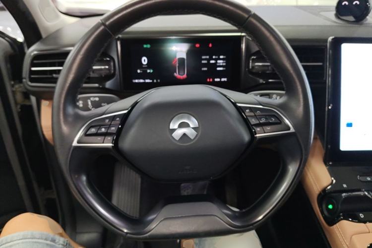 Used Nio ES8 2018 355 km Base Version 6-Seater Edition Steering Wheel