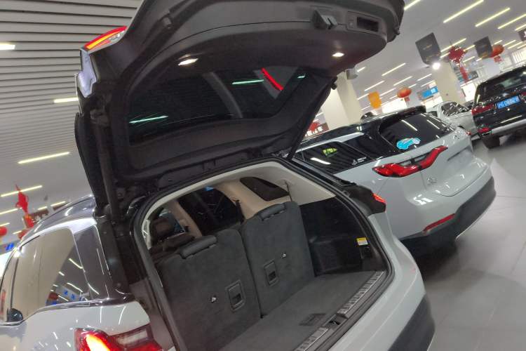 Used Nio ES8 2018 Founder Edition Trunk