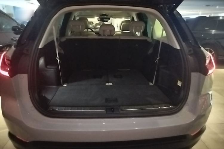 Used Nio ES8 2018 355 km Base Version 7-Seater Edition Trunk