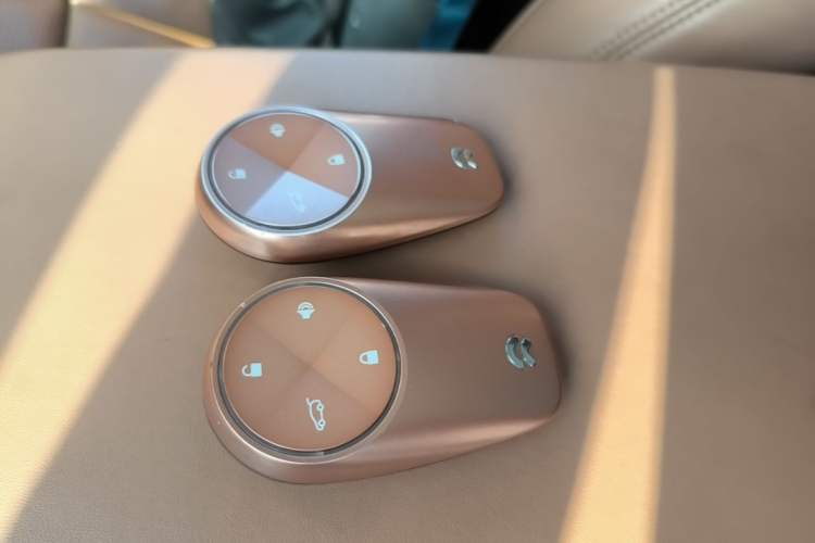 Used Nio ES8 2018 Founder Edition Vehicle Key