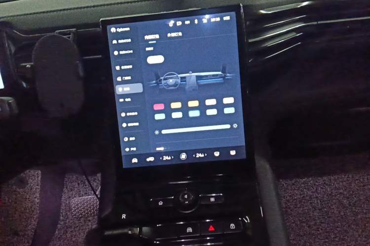 Used Nio ES8 2018 355 km Base Version 6-Seater Edition Audio And AC Panel