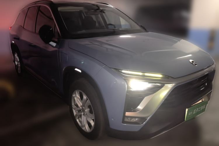 Used Nio ES8 2018 355 km Base Version 7-Seater Edition Front Right 45 Deg