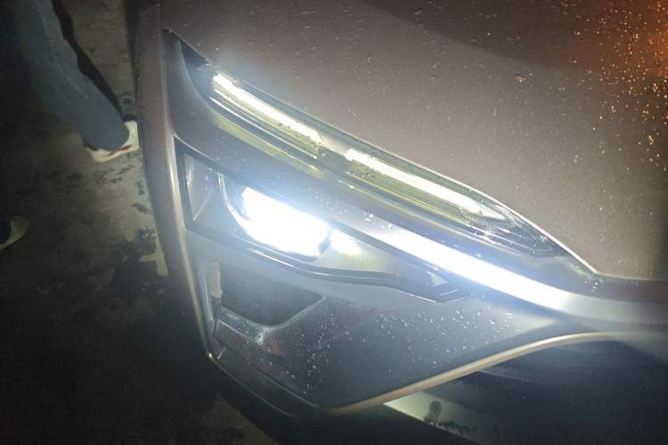 Used Nio ES8 2018 Founder Edition Right Front Headlight
