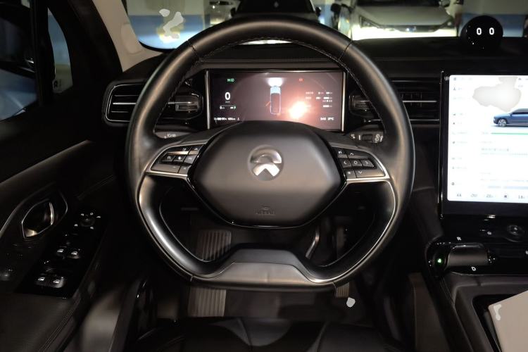 Used Nio ES8 2018 355 km Base Version 7-Seater Edition Steering Wheel