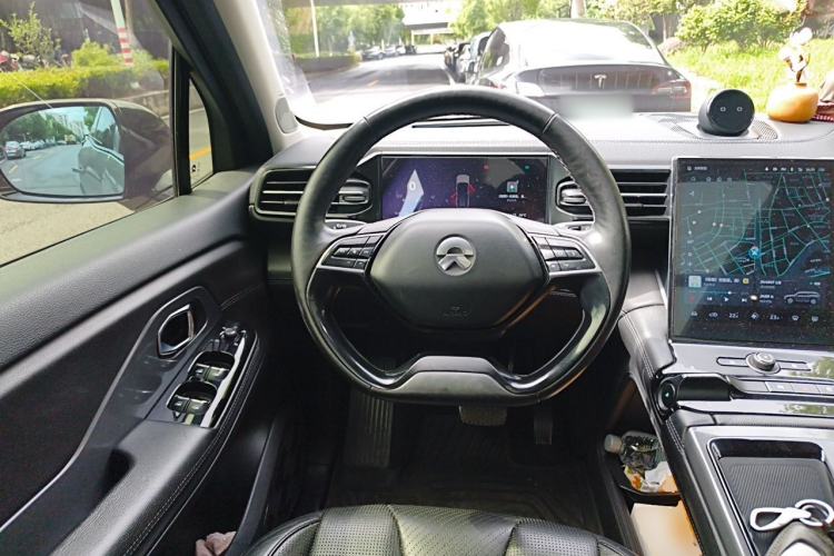 Used Nio ES8 2018 355 km Base Version 6-Seater Edition Steering Wheel