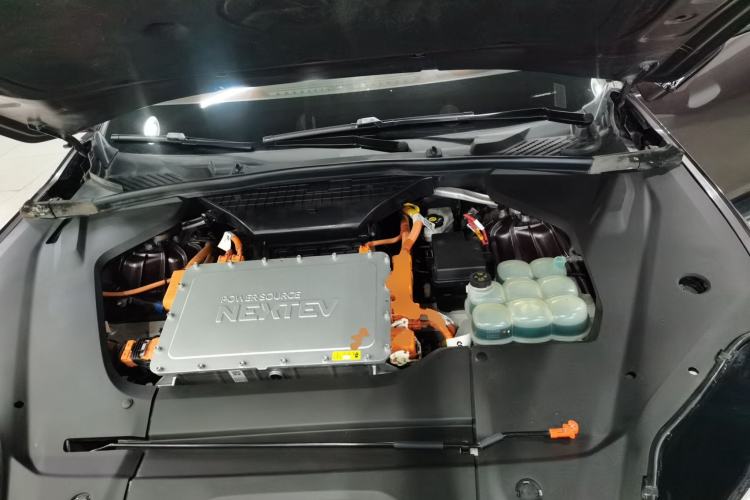 Used Nio ES8 2018 355 km Base Version 7-Seater Edition Engine Bay