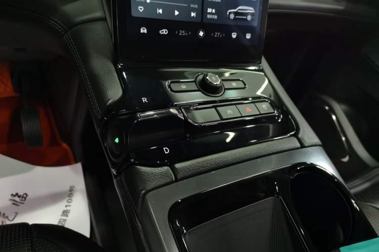 Used Nio ES8 2018 355 km Base Version 7-Seater Edition Gear Lever