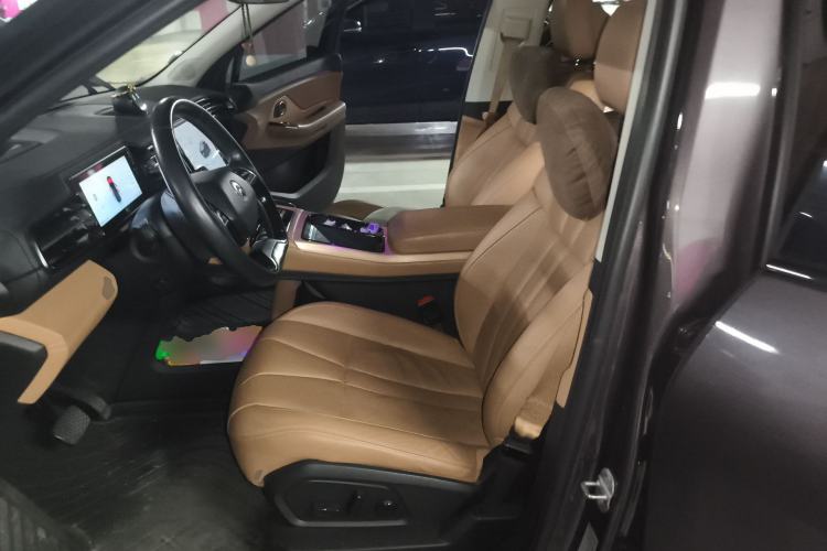 Used Nio ES8 2018 355 km Base Version 6-Seater Edition Left Front Seat