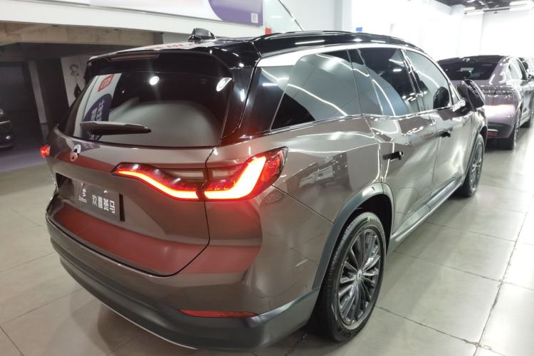 Used Nio ES8 2018 355 km Base Version 7-Seater Edition Rear Right 45 Deg