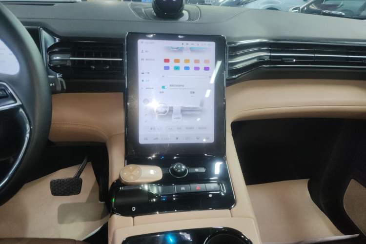 Used Nio ES8 2018 Founder Edition Audio And AC Panel