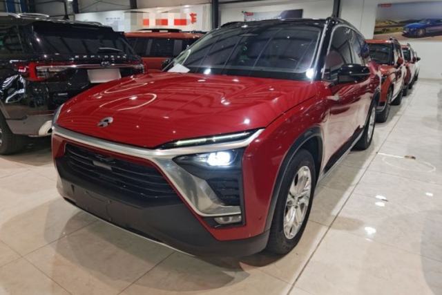 Używany Nio ES8 2018 355 km Base Version 6-Seater Edition