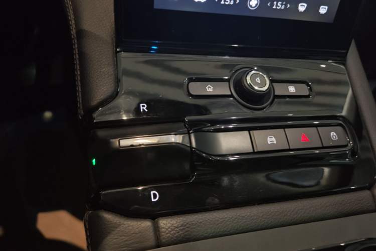 Used Nio ES8 2018 355 km Base Version 6-Seater Edition Gear Lever
