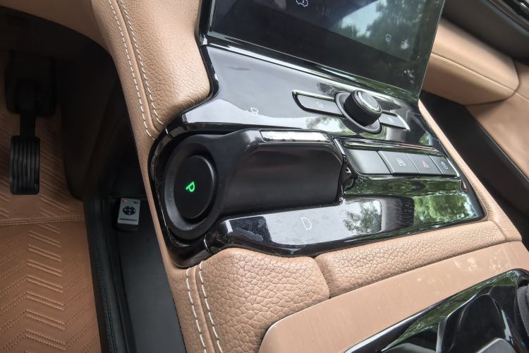 Used Nio ES8 2018 355 km Base Version 6-Seater Edition Gear Lever