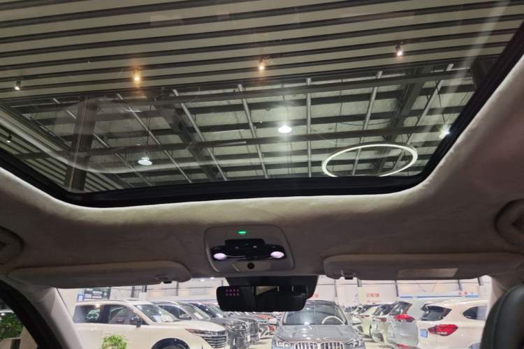 Used Nio ES8 2018 355 km Base Version 6-Seater Edition Headliner