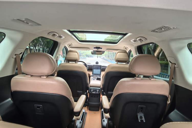 Used Nio ES8 2018 355 km Base Version 6-Seater Edition Headliner