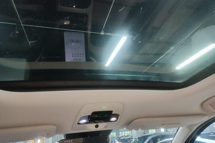 Used Nio ES8 2018 Founder Edition Headliner