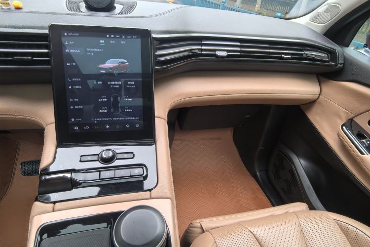 Used Nio ES8 2018 355 km Base Version 6-Seater Edition Interior 2