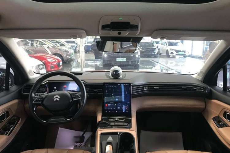 Used Nio ES8 2018 355 km Base Version 6-Seater Edition Interior 2