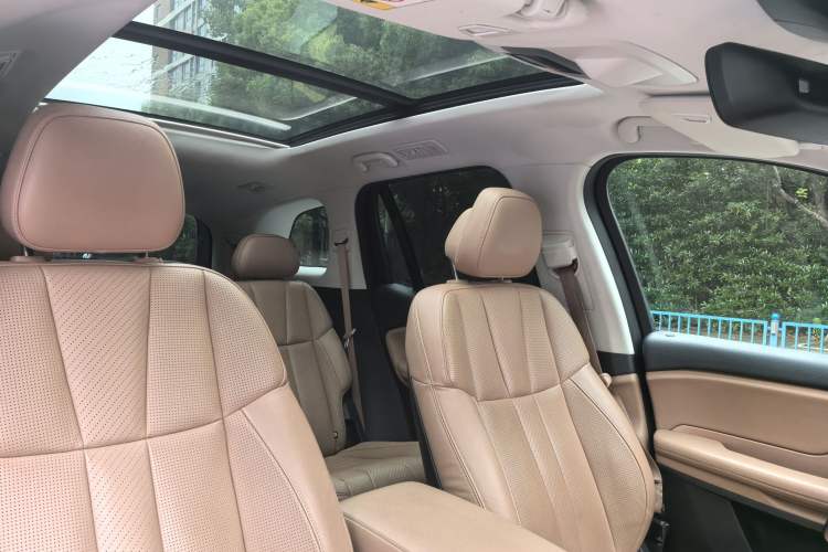 Used Nio ES8 2018 355 km Base Version 6-Seater Edition Interior 6