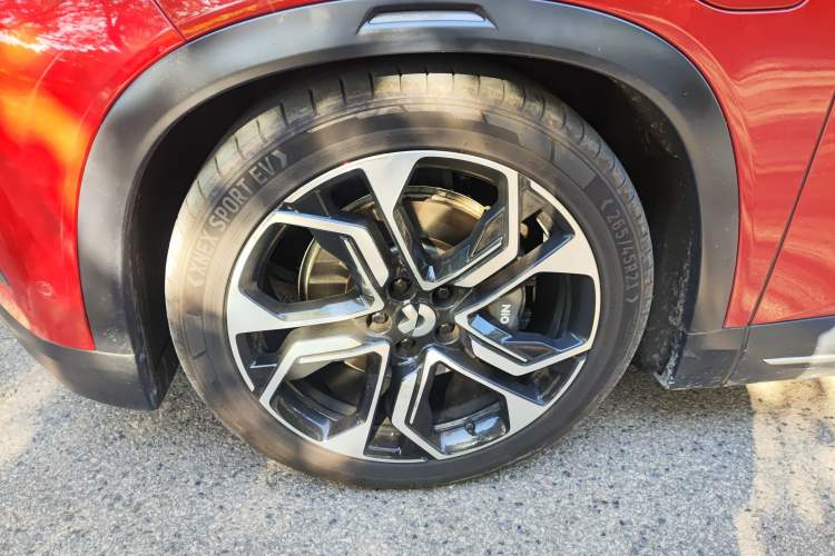 Used Nio ES8 2018 Founder Edition Left Front Wheel Hub
