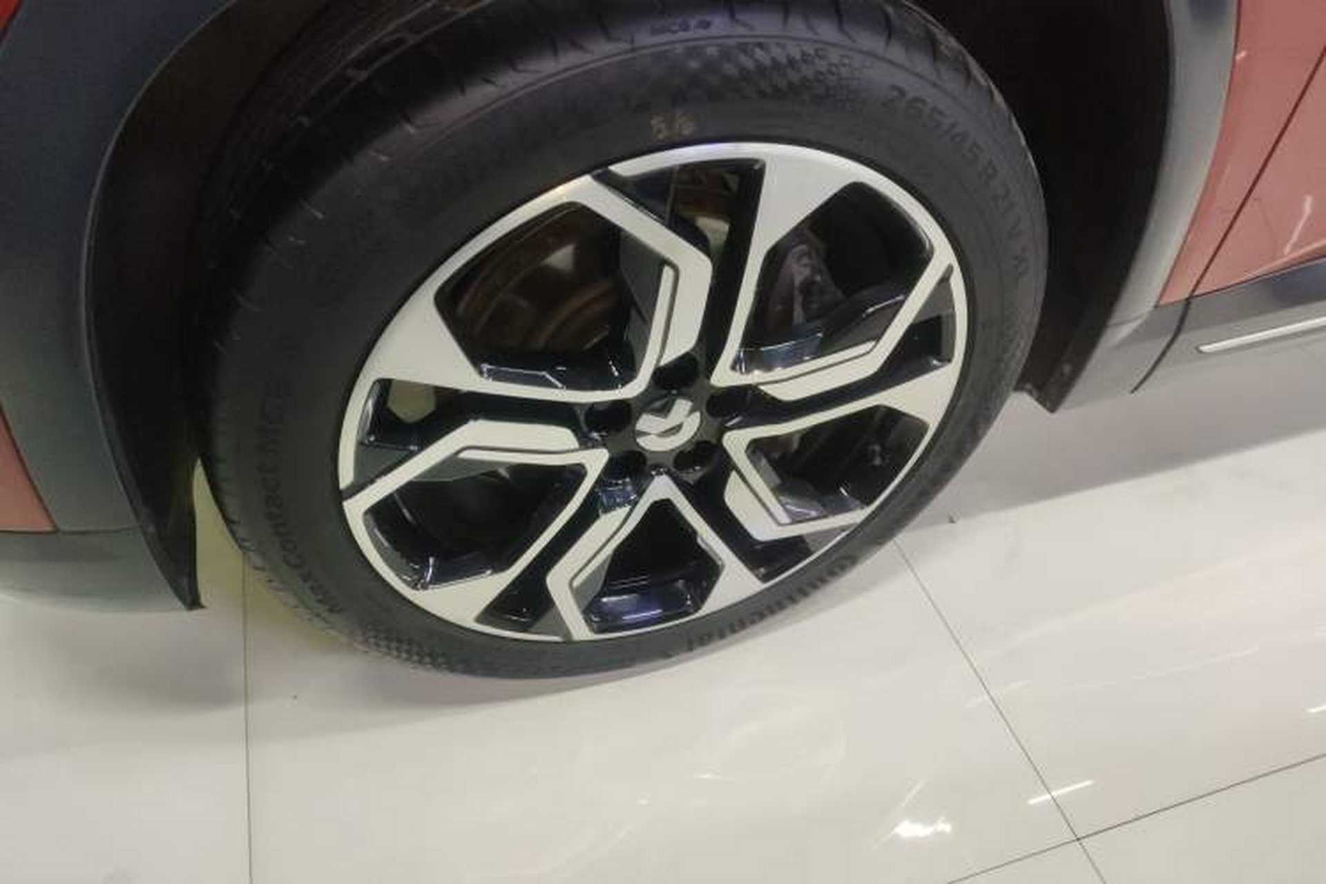 Used Nio ES8 2018 Founder Edition Left Front Wheel Hub
