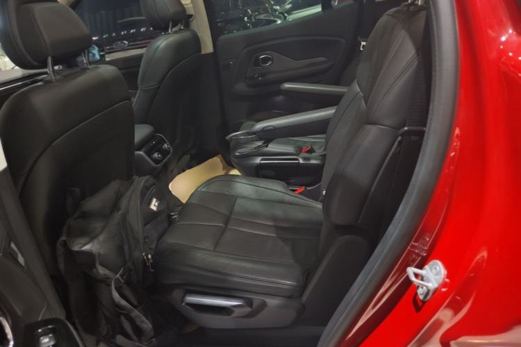 Used Nio ES8 2018 355 km Base Version 6-Seater Edition Left Rear Seat