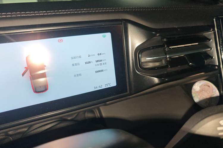 Used Nio ES8 2018 Founder Edition Odometer Close Up