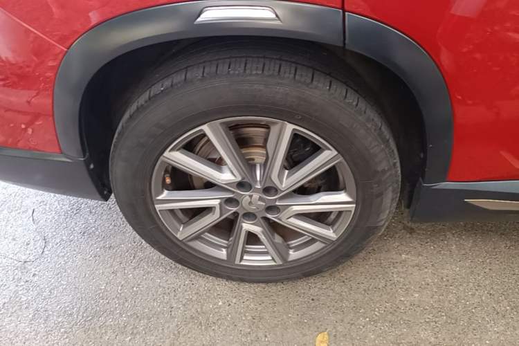 Used Nio ES8 2018 355 km Base Version 6-Seater Edition Right Rear Wheel Hub