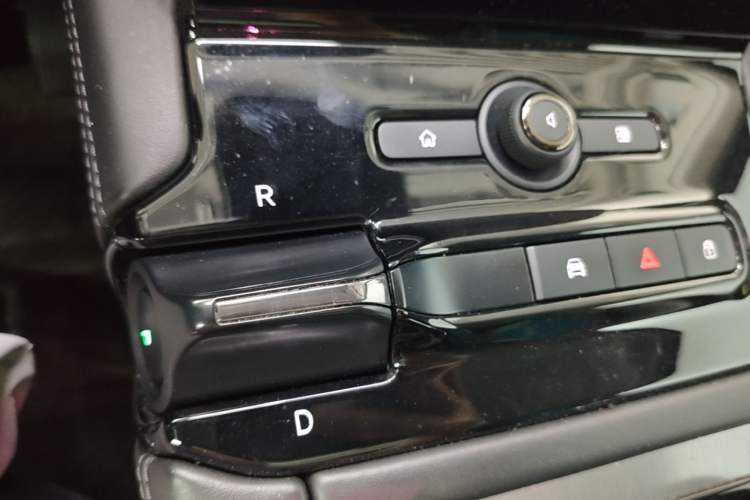 Used Nio ES8 2018 Founder Edition Gear Lever