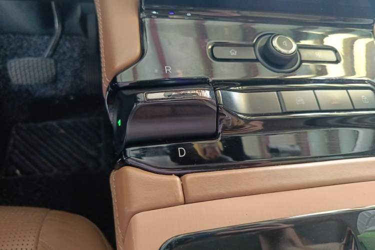 Used Nio ES8 2018 Founder Edition Gear Lever