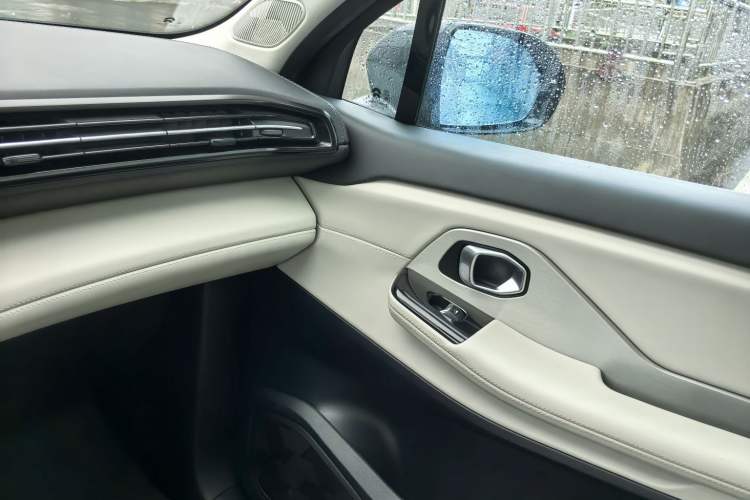 Used Nio ES8 2018 Founder Edition Interior 10
