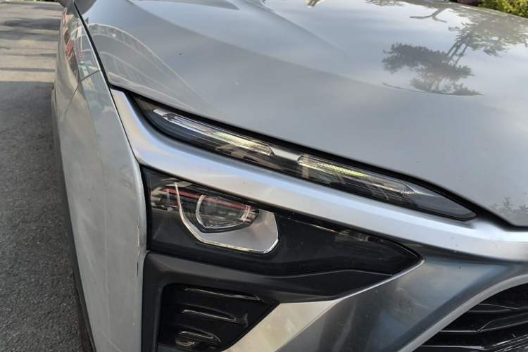 Used Nio ES8 2018 355 km Base Version 6-Seater Edition Right Front Headlight