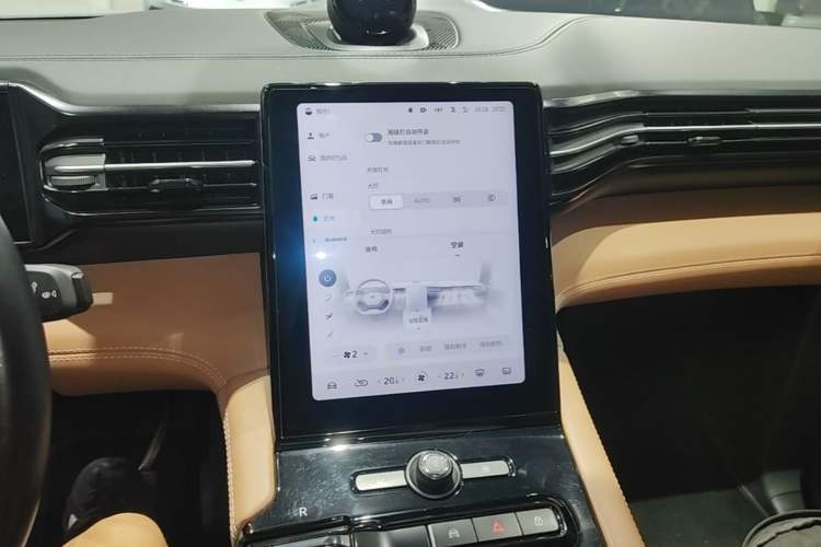 Used Nio ES8 2018 Founder Edition Audio And AC Panel